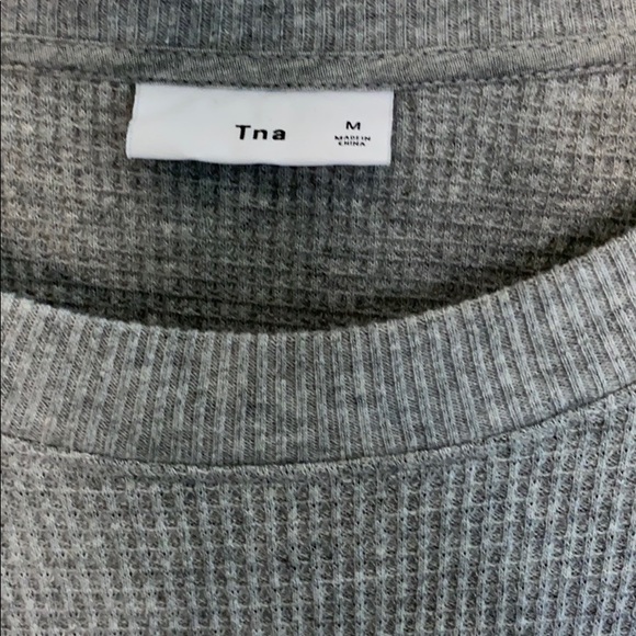 Gray waffle TNA long sleeve - Picture 3 of 3